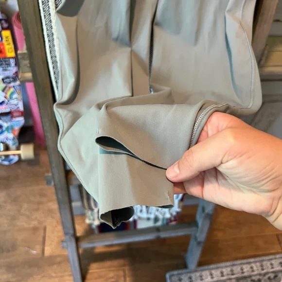 Lululemon women’s base pace high rise tight size 12 - Picture 6 of 10